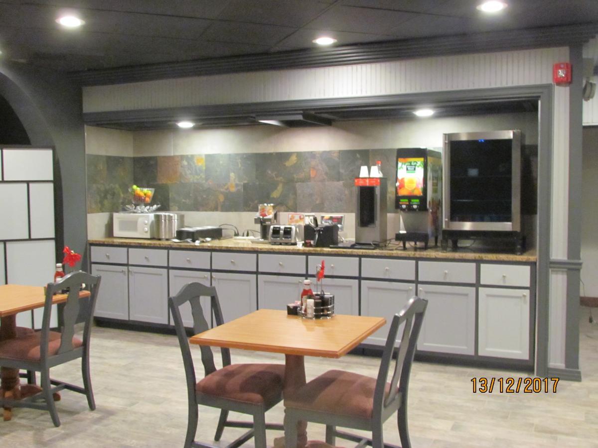 Suite Dreams Hotel Mattoon Zewnętrze zdjęcie